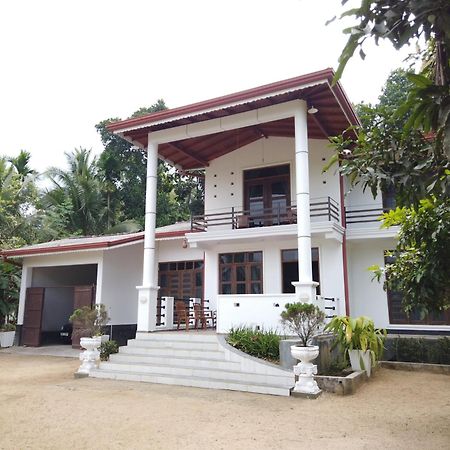 The Breeze Pinnawala Pinnawala  Exterior photo